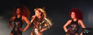 Beyoncé and her dancers